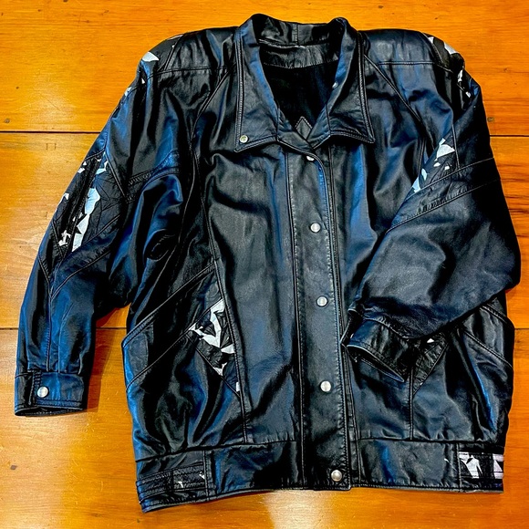 Vintage 1980’s Unisex Black Leather Moto Jacket With Silver Details XL - Picture 1 of 8